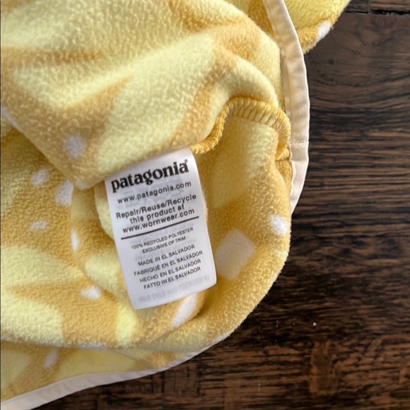 Patagonia Yellow Floral Fleece Pullover - Picture 5 of 6